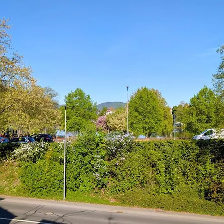 Main 2 - Moderne Im Herzen Von
