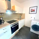 Main 2 - Moderne Im Herzen Von Lägenhet *