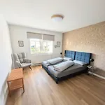 Main 2 - Moderne Im Herzen Von